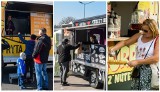 To są najlepsze food trucki w Bydgoszczy. Zobacz, gdzie najesz się z czterech kółek. Burgery, frytki, nuggetsy i pankejki prosto z wozu