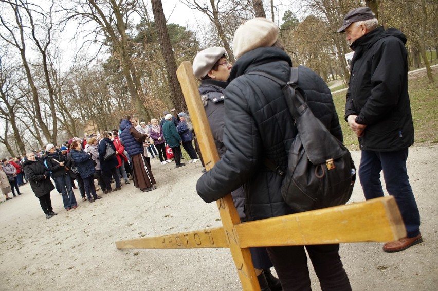 W Pakości trwają wielkopostne obchody kalwaryjskie. Co...