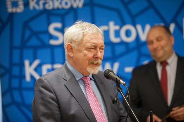 Jacek Majchrowski mówi, że jeśli nie będzie gwarancji rządowych, to nawet jak Kraków dostanie organizację Igrzysk Europejskich, to on to zdementuje