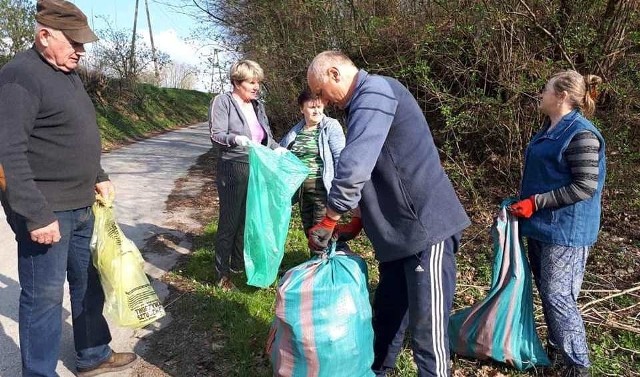 Wielkie "sprzątanie świata" w Kobylnikach - akcja udała się znakomicie.