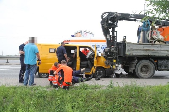 Wypadek w Mirkowie, 26.06.2015, bankowóz Poczty Polskiej zderzył się z ciężarówką