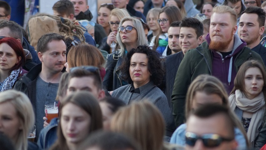 Rybnik oszalał! Dzikie tłumy na koncercie Miuosha i O.S.TR.