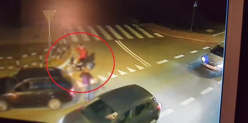Gliwice: Kierowca zauważył pijanego motorowerzystę. Postanowił zareagować WIDEO
