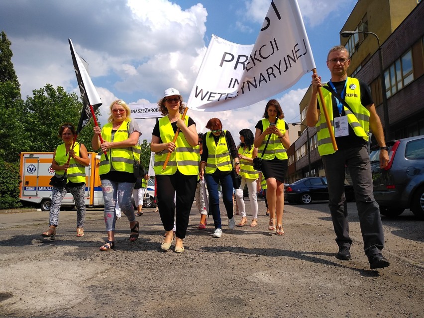 Pierwsze protesty odbyły się w piątek 14 czerwca w kilku...