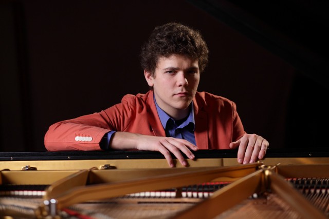 Szymon Nehring to jedyny polski finalista na tegorocznym XVII Konkursie Chopinowskim.