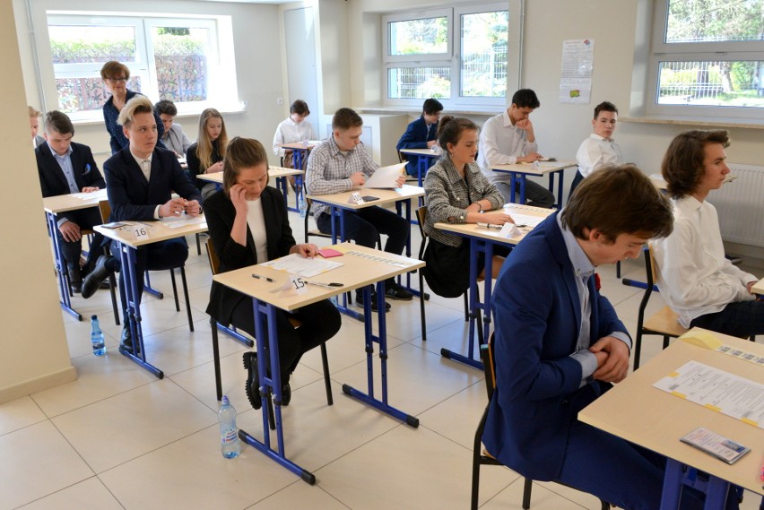 Egzamin gimnazjalny 2018. Oto jak przebiegał drugi dzień w Kielcach