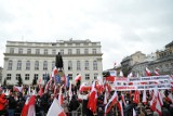 Warszawa: Marsz Wolności i Solidarności 2015. Manifestacja PiS 13 grudnia w Warszawie [ZDJĘCIA]