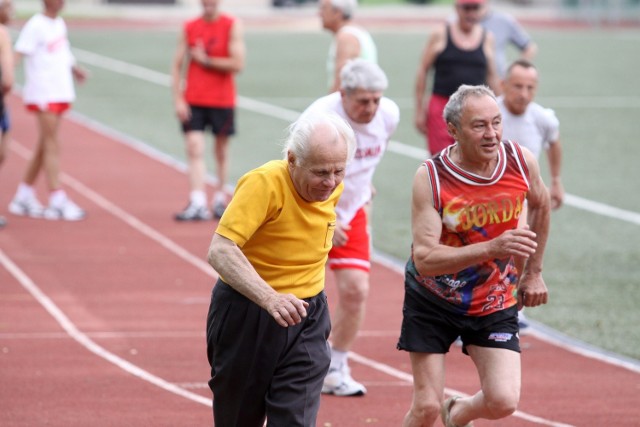 Seniorzy Poznań: co warto wiedzieć? dokąd się wybrać w nadchodzącym tygodniu? Trwają już zapisy do kolejnej Spartakiady Seniorów