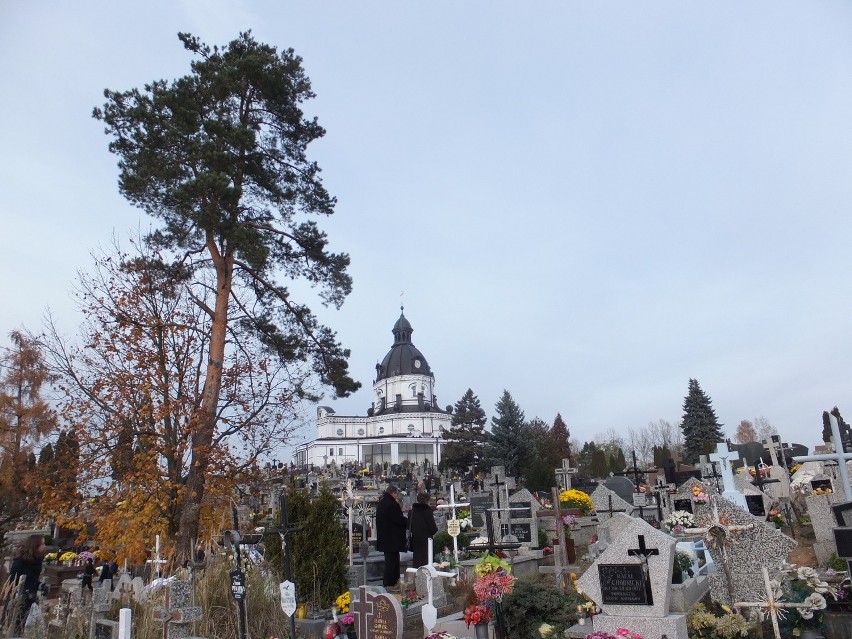 Cmentarz św. Rocha. Parafia Wszystkich Świętych (zdjęcia, wideo)