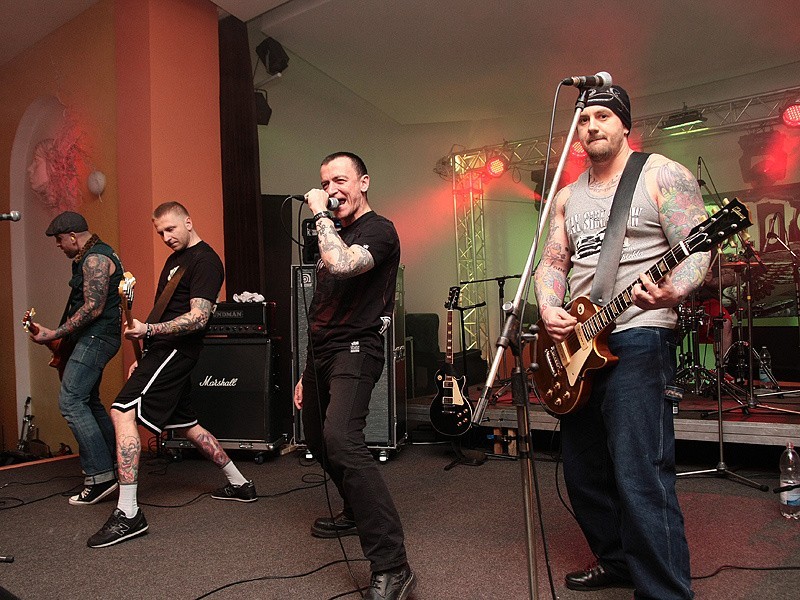 Grudziądz: Analogs - koncert punk-rockowy w Klubie Akcent