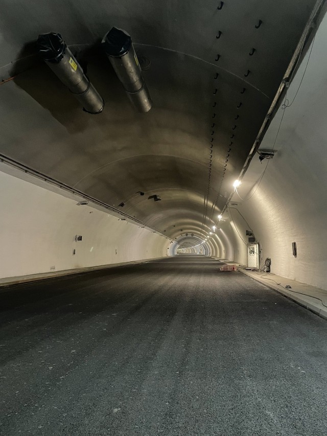 Tunel pod Luboniem i jego  centrum obsługi