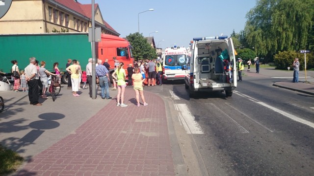 Wypadek w Opalenicy: TIR potrącił kobietę na przejściu dla pieszych