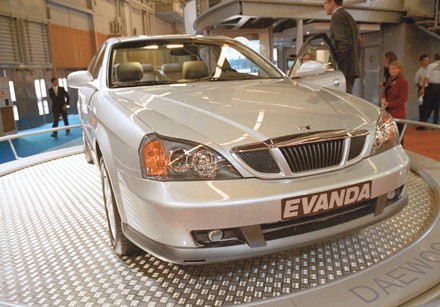 Evanda zastąpiła znaną w Polsce leganzę. Auto z Korei może kosztować w granicach 60-70 tys. złotych.