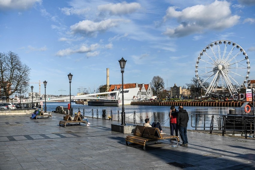 Gdańsk w weekend: zamknięty Park Oliwski i nadmorskie parkingi. Ograniczenia w Parku Oruńskim. Zostańcie w domach!