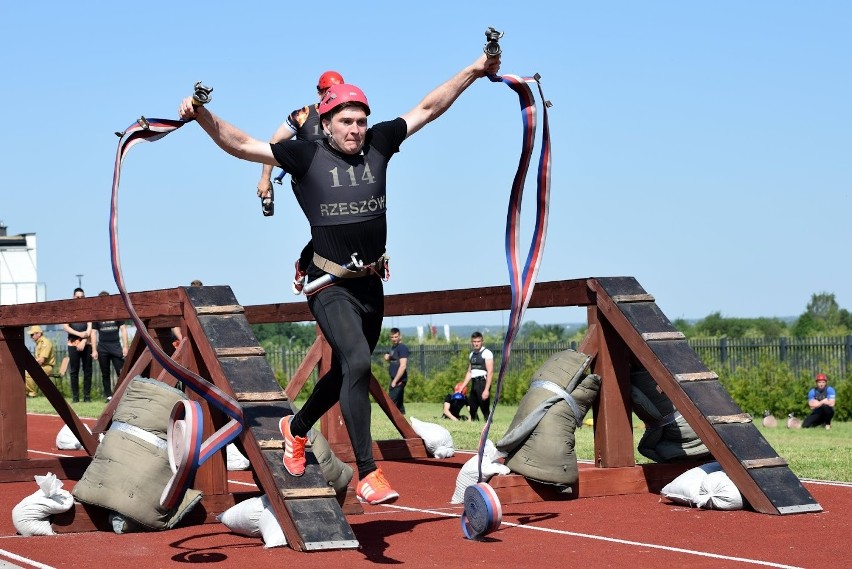 W Rzeszowie zorganizowane zostały Mistrzostwa Województwa w Sporcie Pożarniczym. Zobacz zdjęcia!