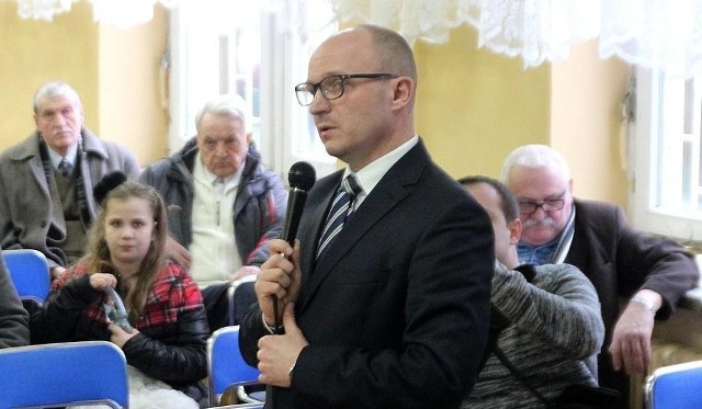 Prezydent Marek Wojtkowski podczas ubiegłorocznego spotkania w SP nr 12 przy ul. Wiejskiej
