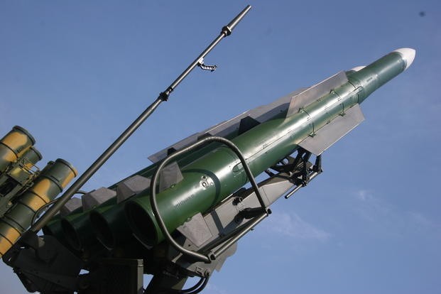 Rosja ma rozmieszczać dodatkowe zestawy przeciwlotnicze na okupowanych terytoriach obwodu ługańskiego i zaporoskiego. Według Pentagonu nie odnosi jednak założonych wcześniej postępów.