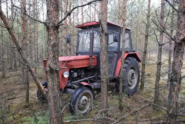 42-latek z powiatu jarocińskiego odpowie za włamanie do pomieszczenia gospodarczego i kradzież przedmiotów o łącznej wartości 25 tysięcy złotych. Kryminalni odzyskali skradziony łup, który powrócił do właściciela. Zatrzymanemu grozi kara pozbawienia wolności do lat 10.