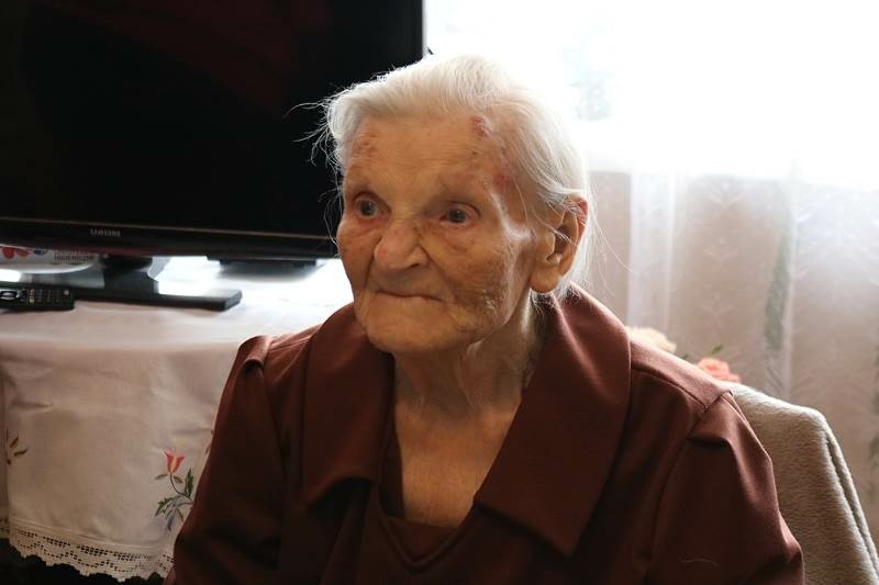Genowefa Rabiej z Wolicy w gminie Chęciny świętowała setne urodziny! Całe życie ciężko pracowała