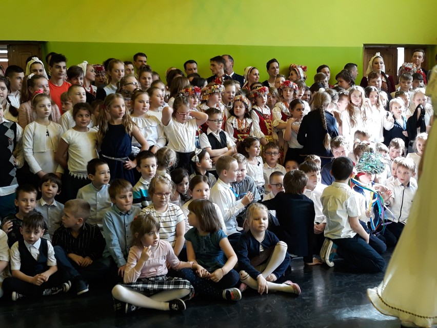 Zespół Pieśni i Tańca "Śląsk" dał koncert edukacyjny w...