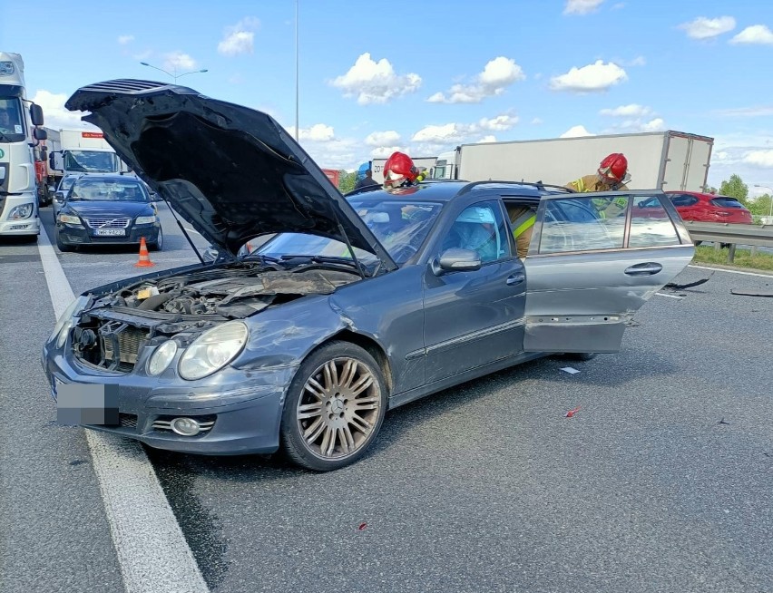 Wypadek i korek na Autostradowej Obwodnicy Wrocławia 