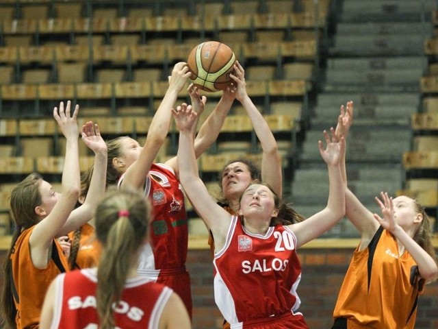 Słupszczankom udało się wygrać w ostatnim turnieju jeden mecz, w drugim spotkaniu uległy salezjankom ze Szczecina 29:40.