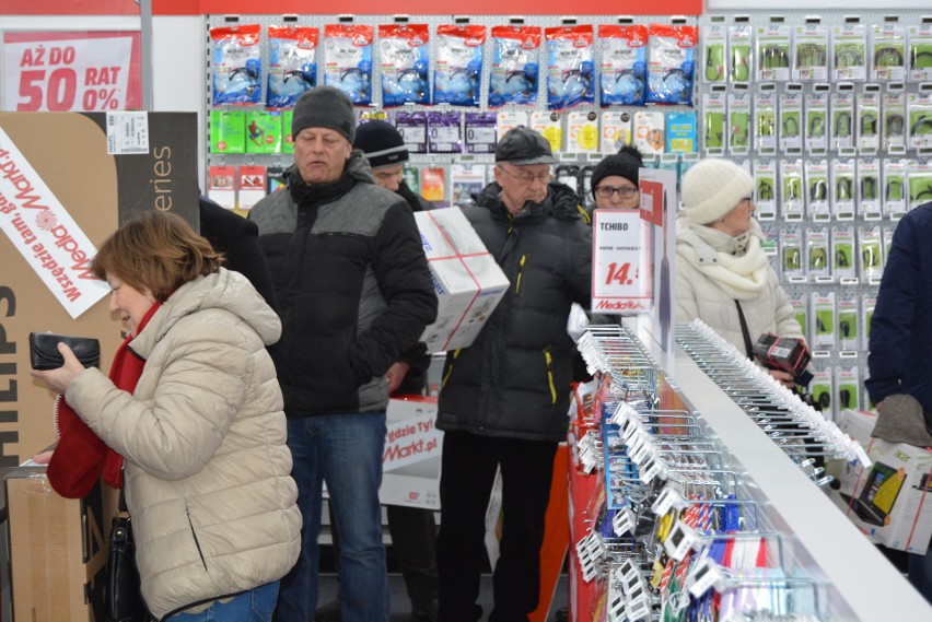 Otwarcie Bursztynowa Park w Ostrołęce: tak wyglądają sklepy Decathlon, Media Markt, Smyk, Jysk, Komfort i Komfort Łazienki [ZDJĘCIA+WIDEO]