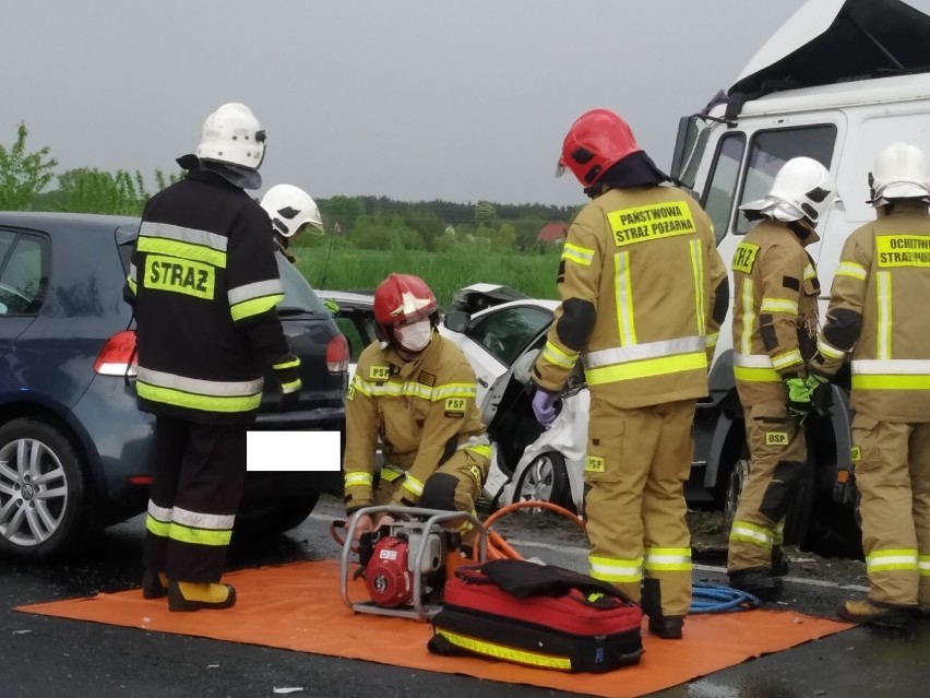 Koszmarny wypadek na drodze krajowej numer 15. W Wymysłowie...