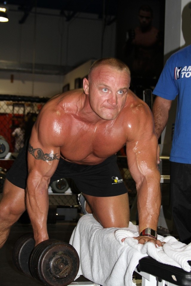 Mariusz Pudzianowski trenował przed walką za dwóch