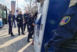 Kraków. Zastraszali pasażerów w autobusie. Do czasu aż wparowali mundurowi