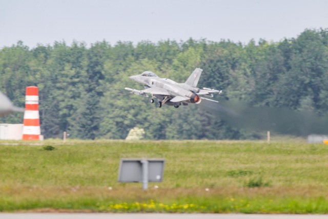 Myśliwce F-16 ponownie pojawiły się na lubuskim niebie.