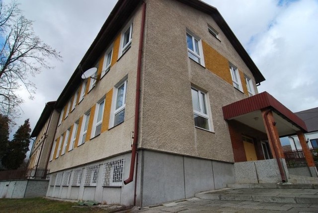 W budynku przy ulicy Szkolnej w Staszowie od października ruszą dwa kierunku w Ośrodku Zamiejscowym Uniwersytetu Jana Kochanowskiego w Kielcach.