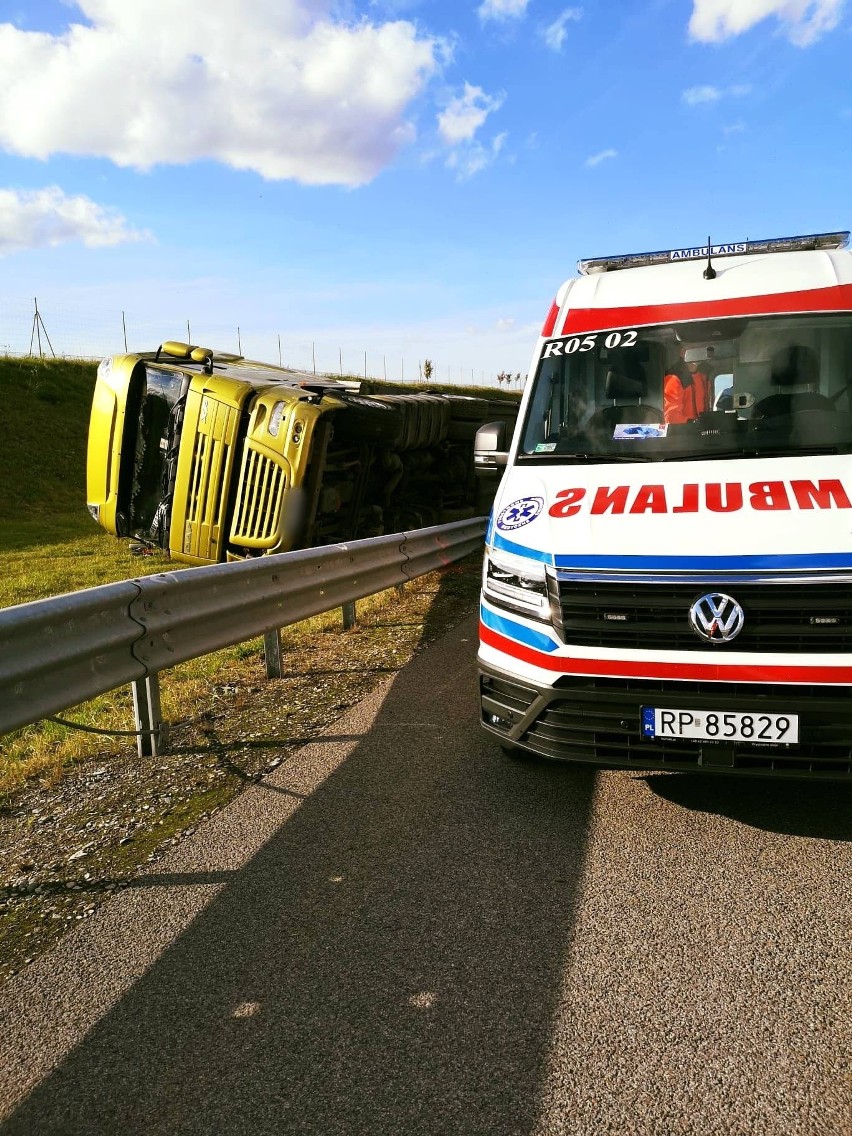 W piątek ok. godz. 15 służby ratunkowe otrzymały zgłoszenie...