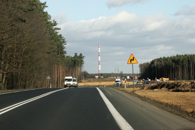 W tym roku dolnośląski samorząd czterokrotnie zwiększył wydatki na poprawę stanu dolnośląskich dróg. Tylko na same remonty przeznaczył kwotę około 125 mln zł.