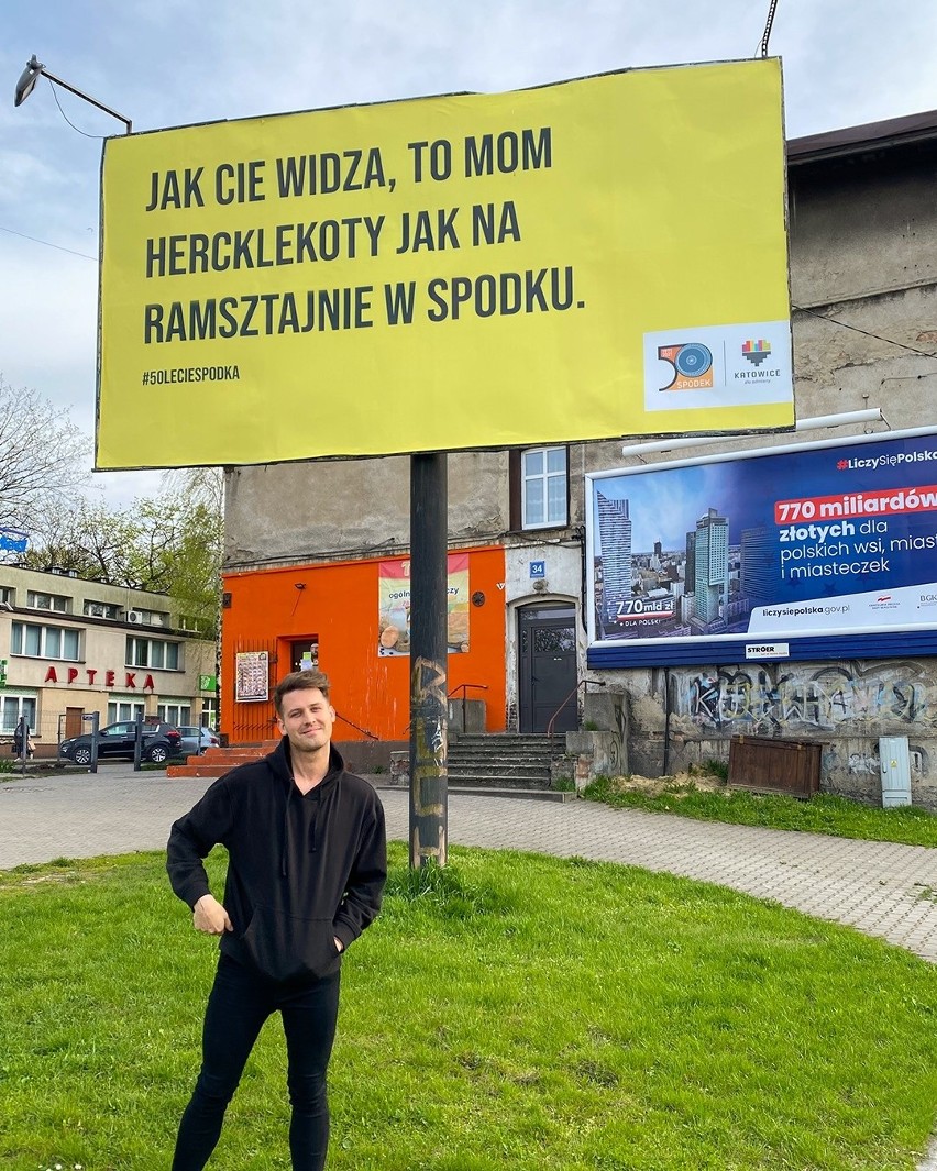 Roobens z Bytomia autorem billboardów po śląsku na 50-lecie...
