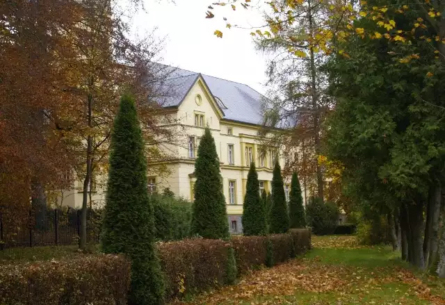 Pałac w Bobrownikach, gmina Damnica.