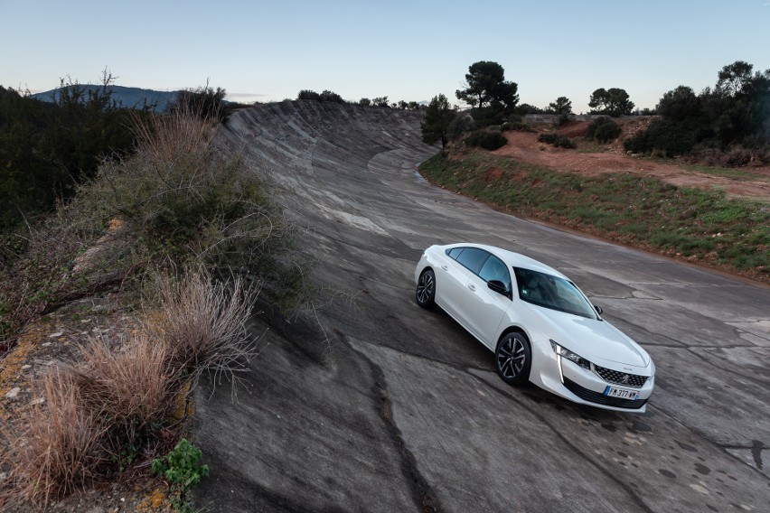 Peugeot 508 Hybrid...