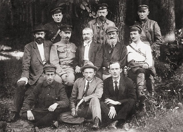 Polrewkom początek sierpnia 1920. W centrum: Iwan Skworcow, Feliks Dzierżyński, Julian Marchlewski, Feliks Kon