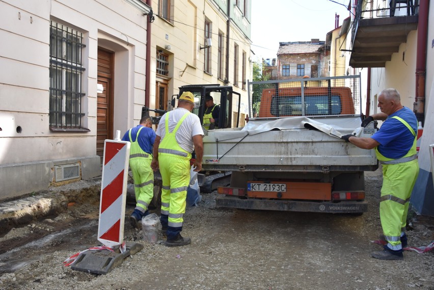 Prace prowadzi Przedsiębiorstwo Usług Komunalnych. Drogowcy...