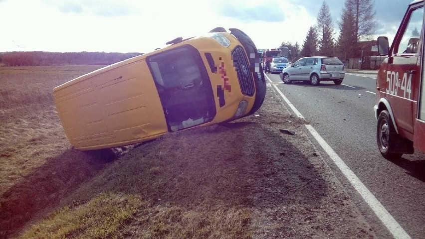 Wypadek na drodze krajowej numer 79 w gminie Osiek. Ranny kierowca