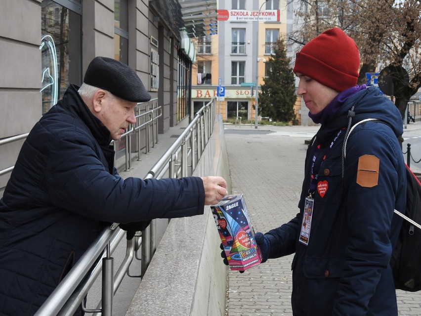 Pierwsi wolontariusze pojawili się w centrum Białegostoku...