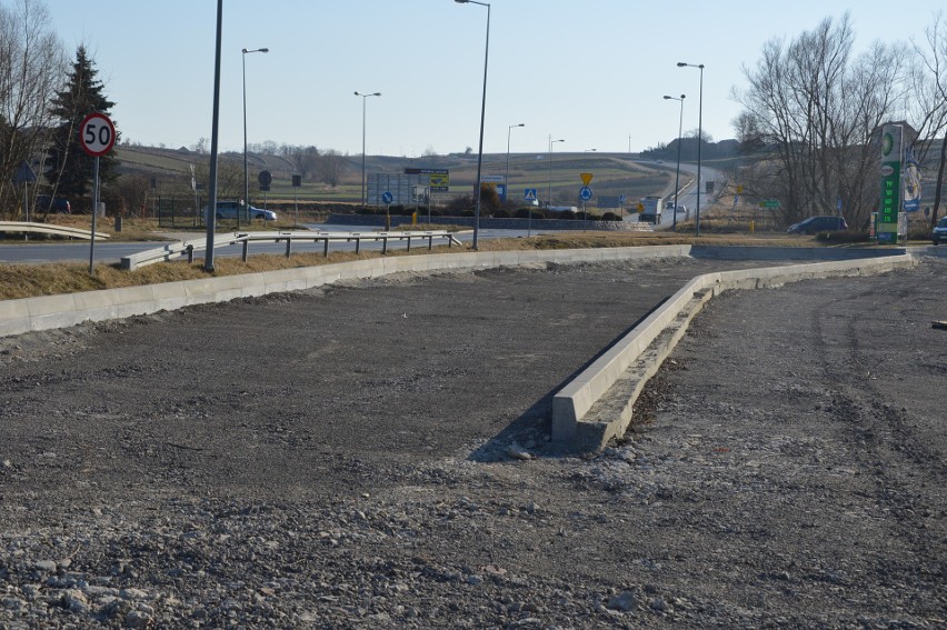 Proszowice. Przedłuża się ogłoszenie przetargu na parkingi