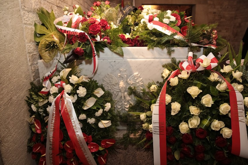 Sarkofag pary prezydenckiej po pogrzebie [ZDJĘCIA]