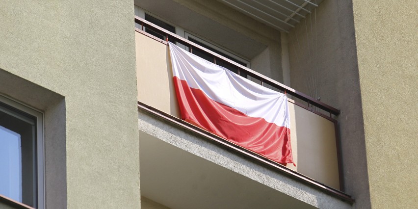 Dzień Flagi Narodowej. Mieszkańcy Rzeszowa nie zapomnieli o tym ważnym święcie [ZDJĘCIA]