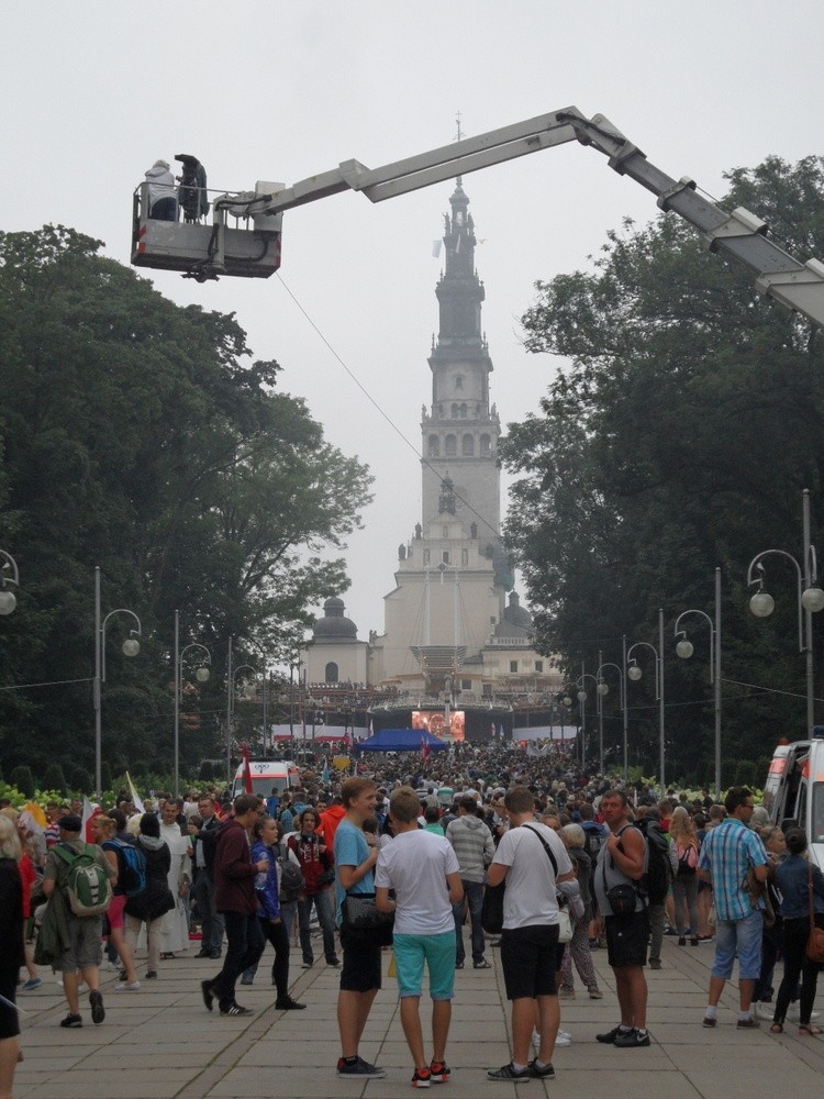 Częstochowa ŚDM 2016. Z każdą minutą przybywa pielgrzymów