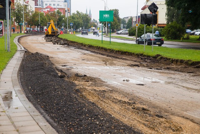 Fragment ul. Legionowej został zamknięty tydzień temu. Kierowców i okolicznych mieszkańców martwi tempo prac. Twierdzą, że niewiele się tu dzieje