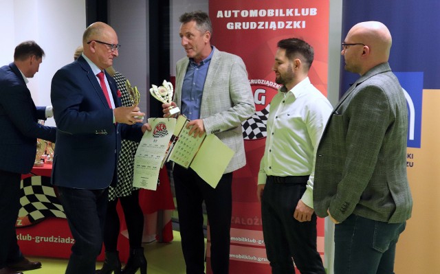 Uroczystość podsumowania sezonu 2023. członków Automobilklubu Grudziądzkiego w Marinie.