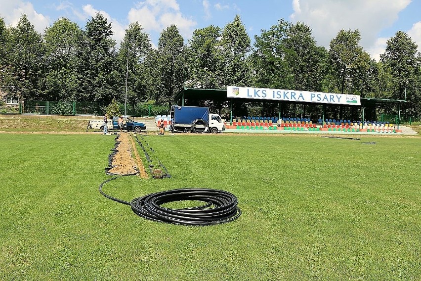 Psary stawiają na stadiony i je remontują ZDJĘCIA