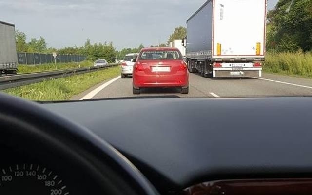 Kierowcy podróżujący autostradą A4 z Katowic do Krakowa i...