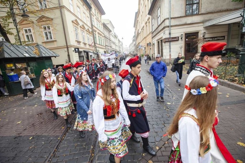 Tysiące uczniów zjechało do Krakowa [ZDJĘCIA]